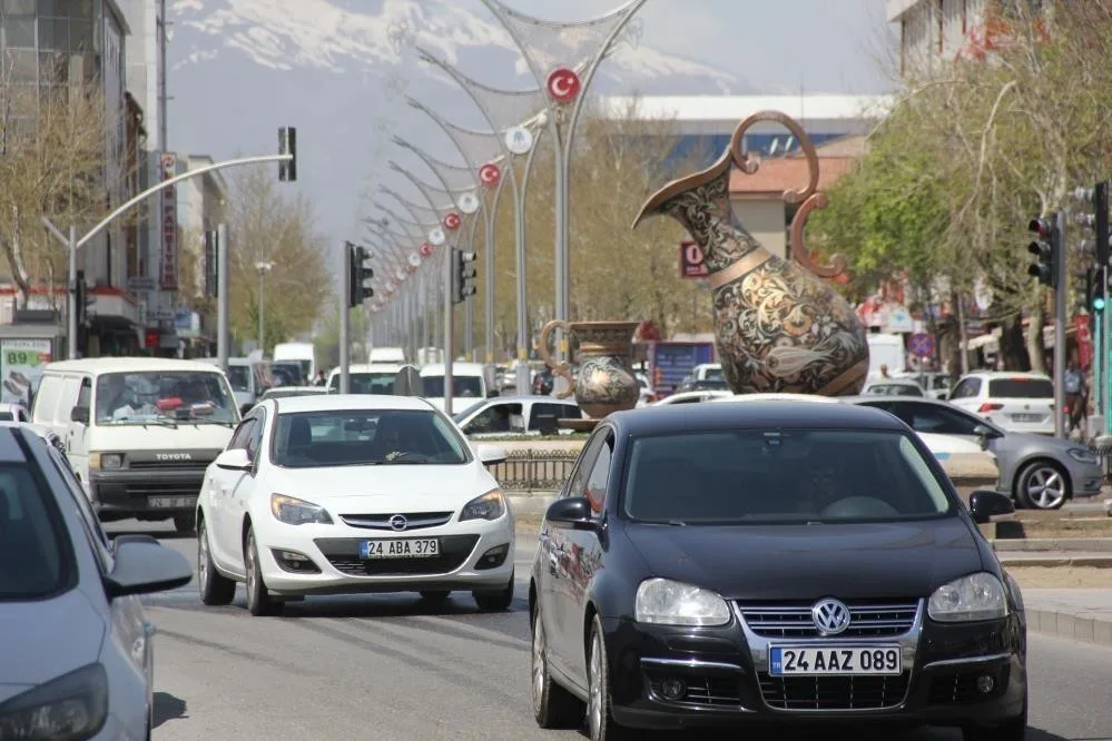 Erzincan’da trafiğe kayıtlı araç sayısı nisan ayı sonu itibarıyla 66 bin 529 oldu