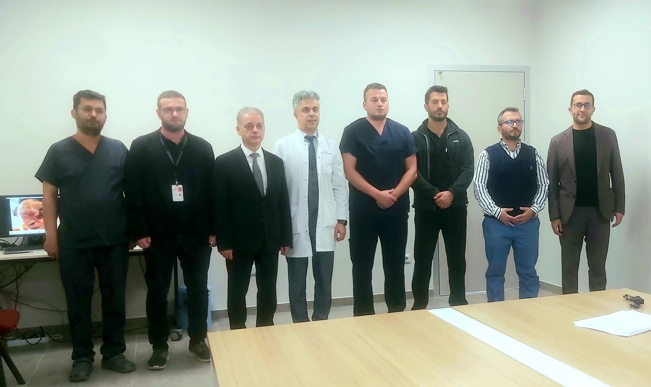 ERZİNCANLI GONCA KÜÇÜKER’İN TEDAVİSİ İÇİN SAĞLIK EKİBİ OLUŞTURULDU